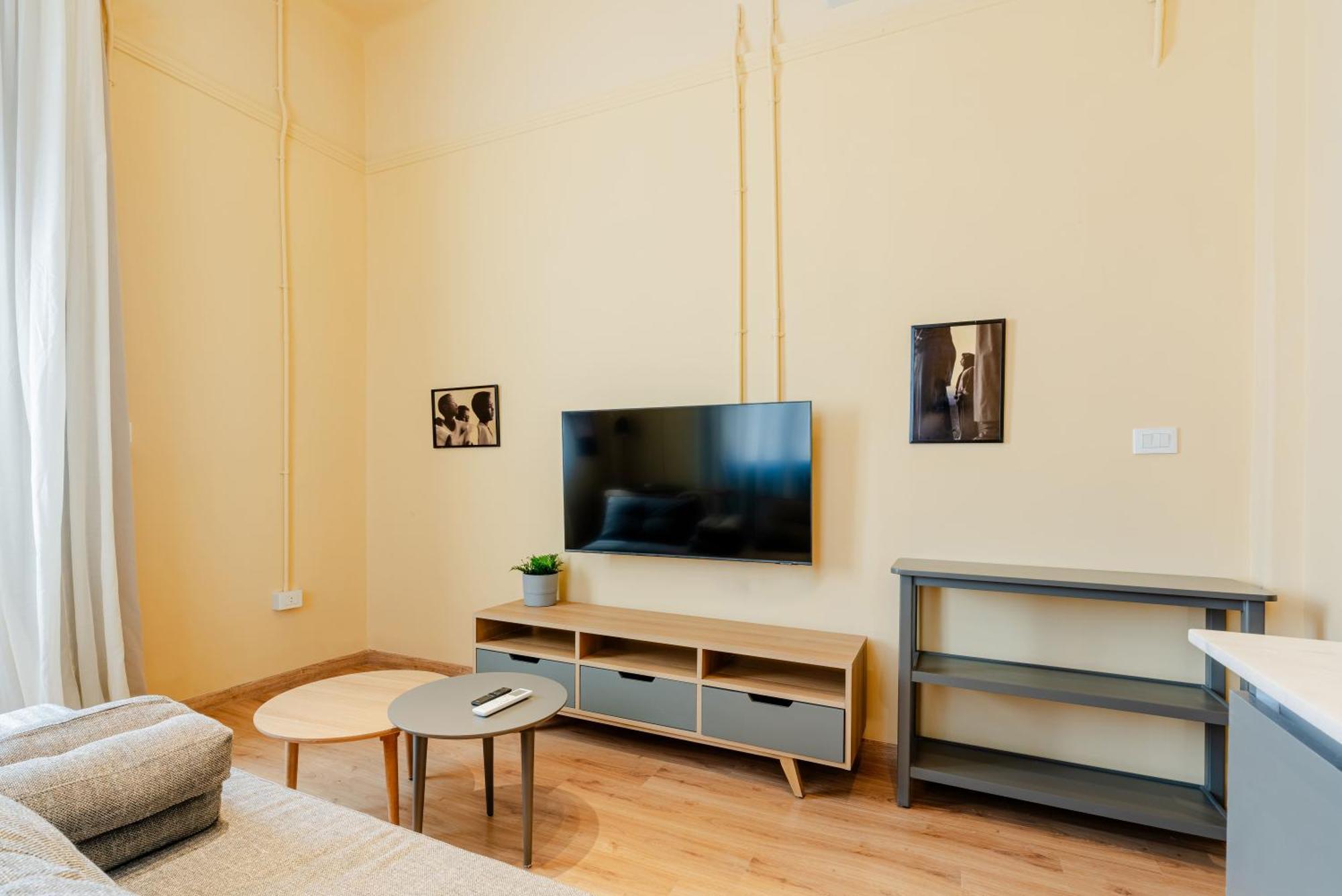 Grey L Studio Apartments Downtown Alexandria Menasce House Eksteriør billede